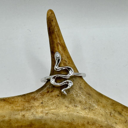 Vintage Tiny Silver Snake Ring | Serpent Wedding Cocktail Ring | 925 Sterling Silver - Unique Treasure - Free US Shipping