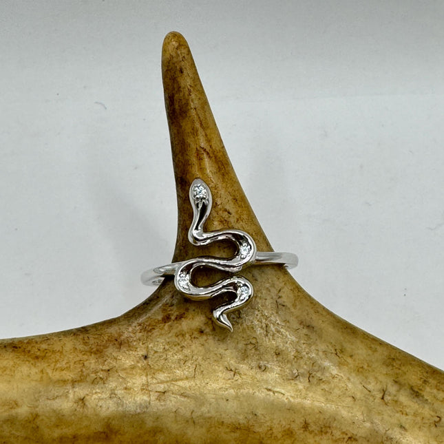 Vintage Tiny Silver Snake Ring | Serpent Wedding Cocktail Ring | 925 Sterling Silver - Unique Treasure - Free US Shipping