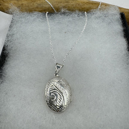 Vintage Silver Photo Locket | Tiny Etched Memory Charm Pendant | 925 Sterling Silver Delicate Chain Necklace | Perfect for Small Photos