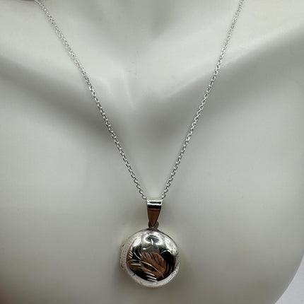 Vintage Silver Photo Locket | Tiny Etched Memory Charm Pendant | 925 Sterling Silver Delicate Chain Necklace | Perfect for Small Photos