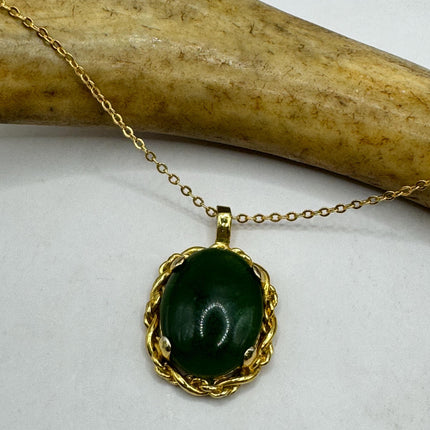 vintage lucky green Jadegold filled simple every day minimal necklace