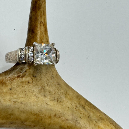 Vintage Cubic Zirconia Clear Crystal Diamond Cocktail | 925 Sterling Silver Antique Pave Set Wedding Promise Band Engagement Ring