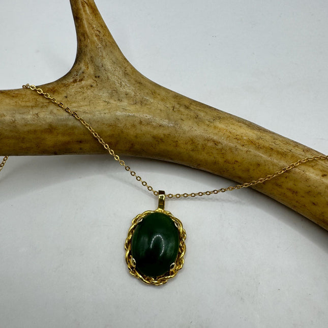 vintage lucky green Jadegold filled simple every day minimal necklace