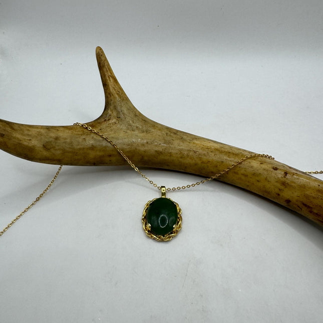 vintage lucky green Jadegold filled simple every day minimal necklace
