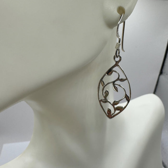 Vintage Leaf Deco 925 Sterling Silver Dangle Earrings Minimalist Simple Everyday Jewelry elegant bride accessories for wedding