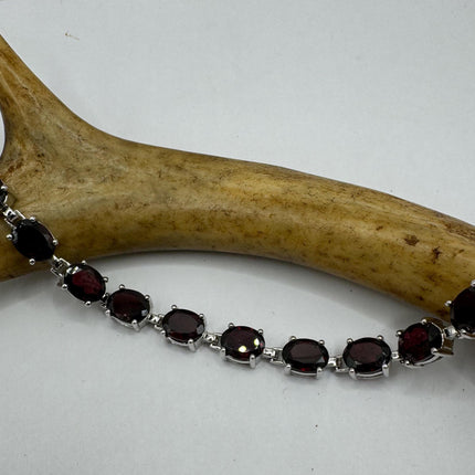 deep red garnet tennis bracelet with oval shaped stones, Rich color large size natural garnet