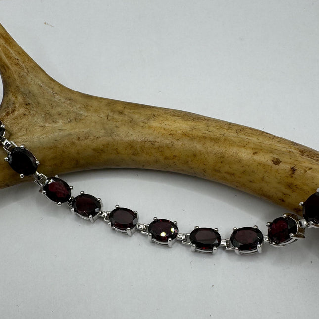deep red garnet tennis bracelet with oval shaped stones, Rich color large size natural garnet