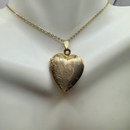 Vintage Tiny Gold Heart Photo Locket Necklace 9K Gold Filled Memory Charm Engraved with Teardrops/Raindrops on Delicate Gold Chain