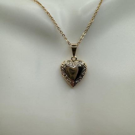 Vintage Gold Locket | Tiny Etched Heart Charm 9K GF Gold Chain | Mini Photo Dainty Memory Pendant Necklace