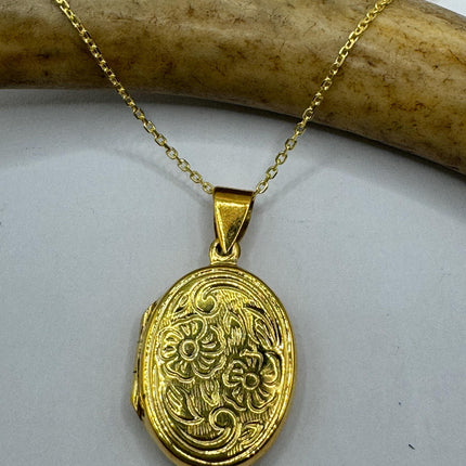 Vintage Gold Photo Locket | Tiny Etched Memory Charm Pendant | 925 Sterling Silver Delicate Chain Necklace | Perfect for Small Photos