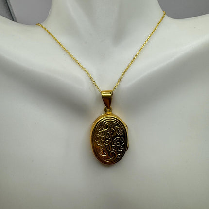 Vintage Gold Photo Locket | Tiny Etched Memory Charm Pendant | 925 Sterling Silver Delicate Chain Necklace | Perfect for Small Photos