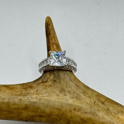 Vintage Cubic Zirconia Clear Crystal Diamond Cocktail | 925 Sterling Silver Antique Pave Set Wedding Promise Band Engagement Ring