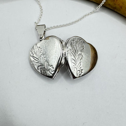 Vintage Silver Locket | Tiny Silver Heart Photo Memory Charm Pendant | 925 Sterling Silver Delicate Chain | Small Photo Mini Memory Necklace