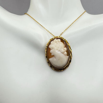 Vintage Cameo Gold Pendant Necklace