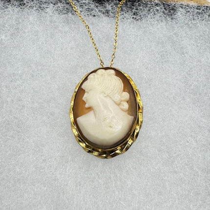 Vintage Cameo Gold Pendant Necklace