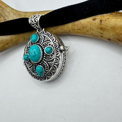 Vintage Pendant Ribbon Choker Poison Pillbox Blue Turquoise Howlite Crystal