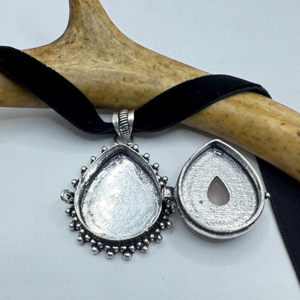 Vintage Poison Pillbox Velvet Choker Photo Locket Silver pink rose quartz White Bronze Antique Design Necklace