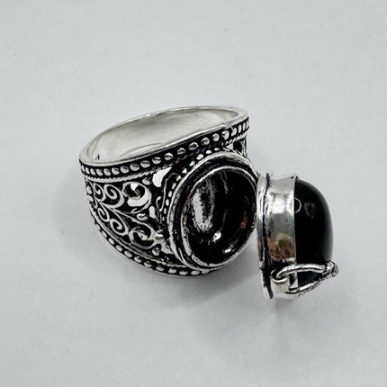 Vintage black Onyx Silver Poison Ring