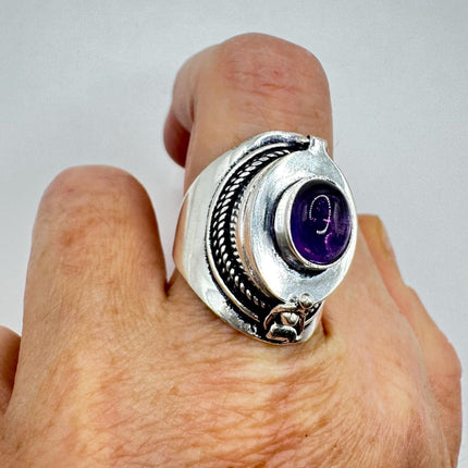 Vintage Purple Amethyst Silver Poison Ring