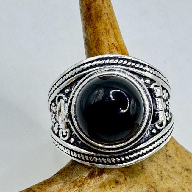 Vintage black Onyx Silver Poison Ring