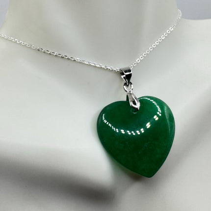 Vintage Green Jade Heart Shaped Choker 925 Sterling Silver Necklace