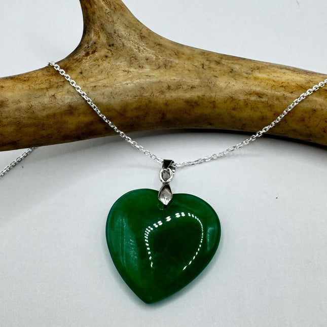 Vintage Green Jade Heart Shaped Choker 925 Sterling Silver Necklace