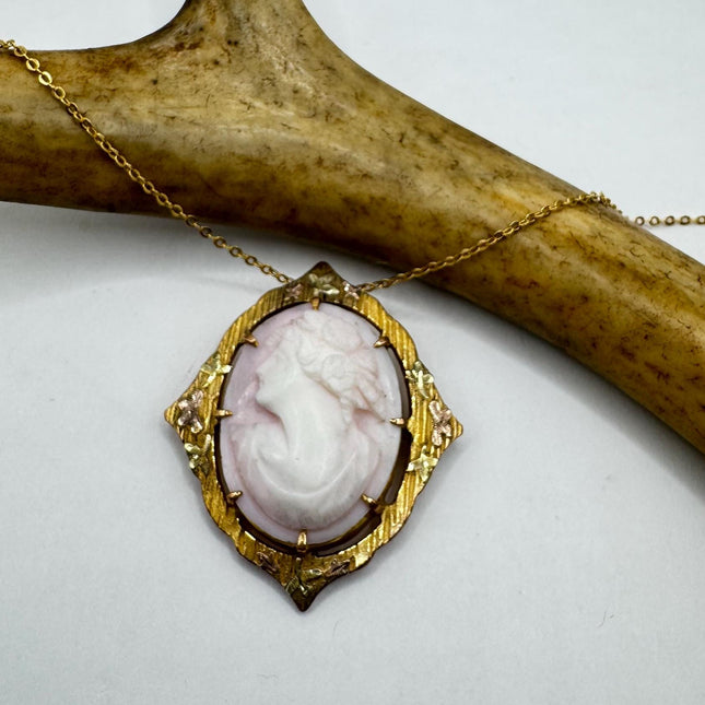 Vintage Cameo Gold Pendant Necklace