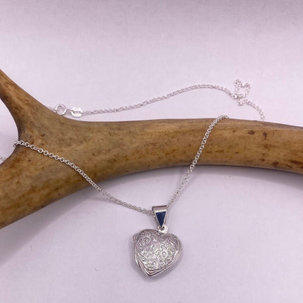 Vintage Silver Locket | Tiny Silver Heart Photo Memory Charm Pendant | 925 Sterling Silver Delicate Chain | Small Photo Mini Memory Necklace