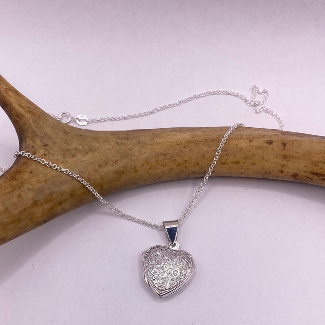 Vintage Silver Locket | Tiny Silver Heart Photo Memory Charm Pendant | 925 Sterling Silver Delicate Chain | Small Photo Mini Memory Necklace