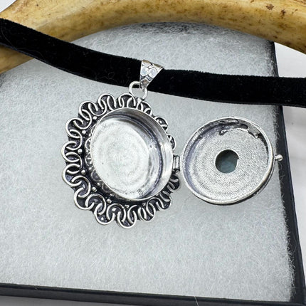 Vintage silver bronze Labradorite poison pill box locket necklace Black velvet choker