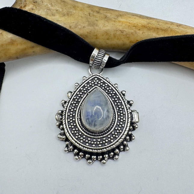 Vintage Poison Pillbox Velvet Choker Photo Locket Silver Rainbow Moonstone White Bronze Antique Design Necklace