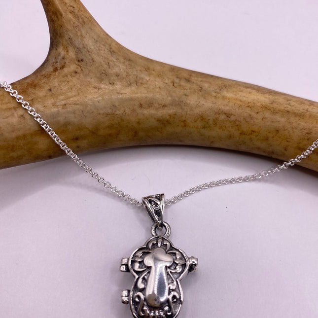 Vintage Silver Locket | Silver Cross Photo Memory Charm Pendant | 925 Sterling Silver Delicate Chain | Small Photo Mini Memory Necklace