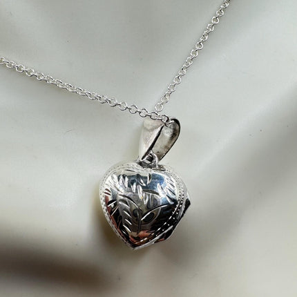 Vintage Black Onyx Silver Locket