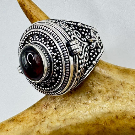 Vintage Gold Bronze Poison Ring | Labradorite | Unique Gift Statement Ring
