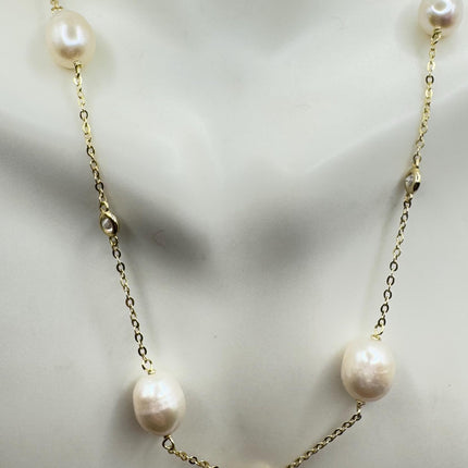 Vintage Gold Pearl Necklace