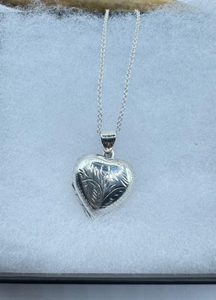Vintage Silver Photo Heart Locket Necklace