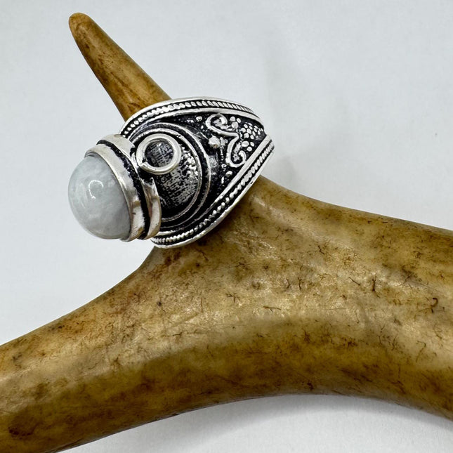 Vintage Gold Bronze Poison Ring | Labradorite | Unique Gift Statement Ring