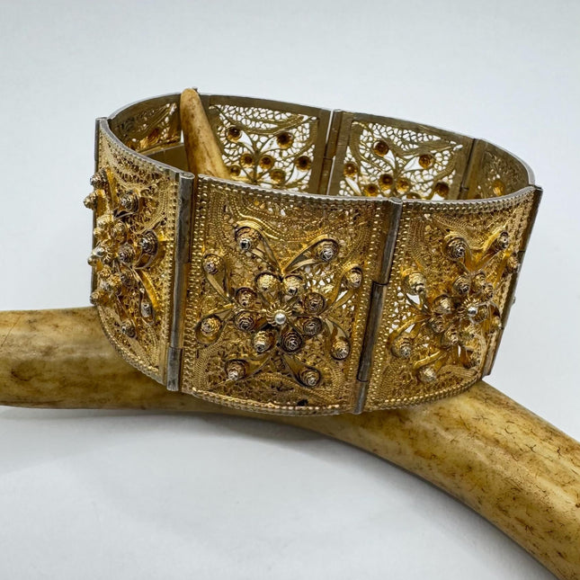 Vintage Flower Bracelet