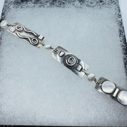 Vintage white Bracelet mother Pearl Set with marcasite in 925 Sterling Silver