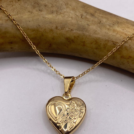 Vintage Gold Locket | Tiny Etched Heart Charm 9K GF Gold Chain | Mini Photo Dainty Memory Pendant Necklace