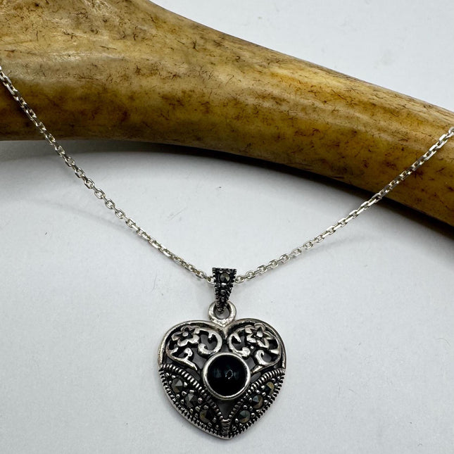Vintage black Onyx Marcasite Heart Necklace Dainty 925 Sterling Silver Chain, Delicate Design