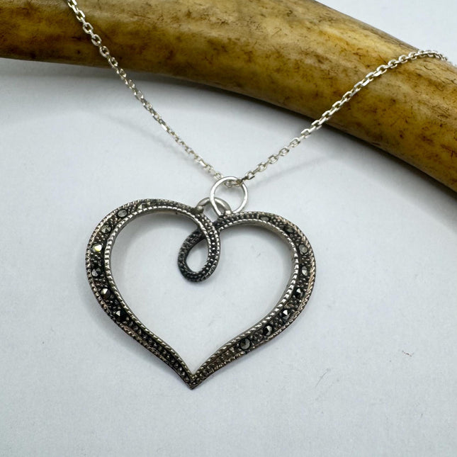 Vintage black Onyx Marcasite Heart Necklace Dainty 925 Sterling Silver Chain, Delicate Design