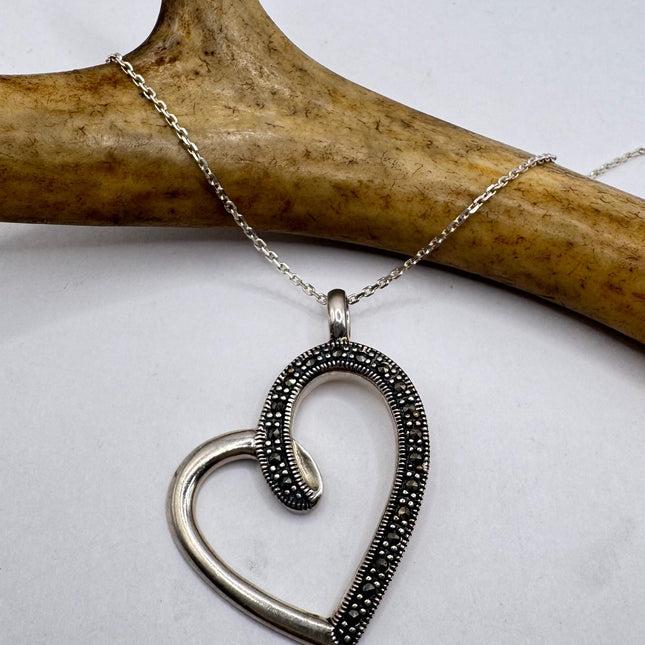 Vintage black Onyx Marcasite Heart Necklace Dainty 925 Sterling Silver Chain, Delicate Design
