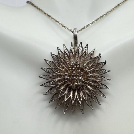 Vintage Filigree flower Pendant Necklace