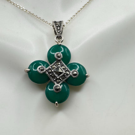 Vintage Green Onyx flower Pendant Necklace