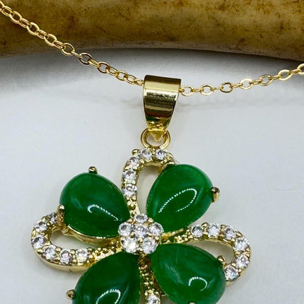 Vintage Green Jade 4 Leaf clover Pendant Necklace Golden 925 Sterling Silver Chain