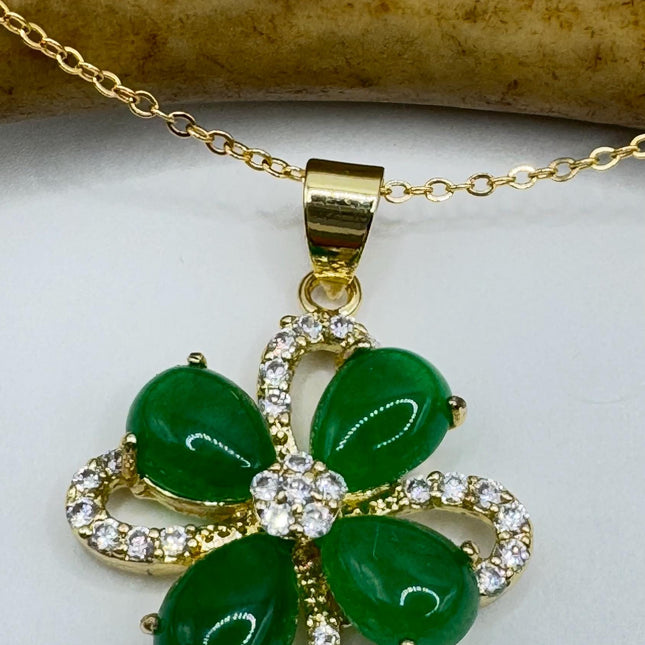 Vintage Green Jade 4 Leaf clover Pendant Necklace Golden 925 Sterling Silver Chain