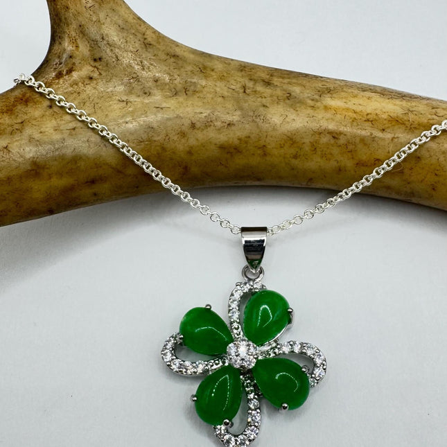 Vintage Green Jade 4 Leaf clover Pendant Necklace 925 Sterling Silver Chain