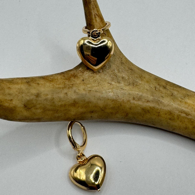 vintage gold heart hoops Earrings Simple everyday design gold fill 9K minimal minimalist