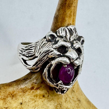 Vintage Silver Lion Ring | Boho Leo Lion Red Ruby Gemstone Eye | 925 Sterling Silver Antique Style Statement Ring | Size 8